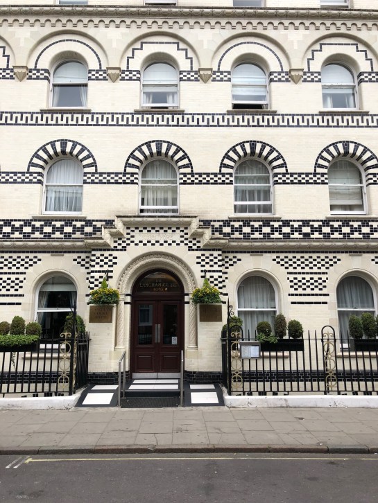 TGA_Black and White Building London